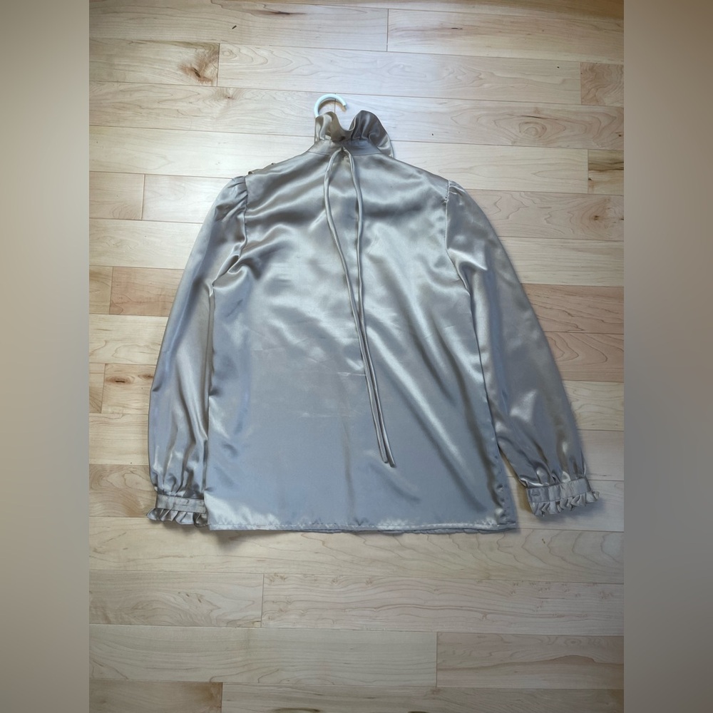 Frilly blouse - Picture 2 of 5